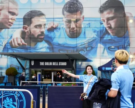 Manchester City Take On SSC Napoli in Champions League Encounter